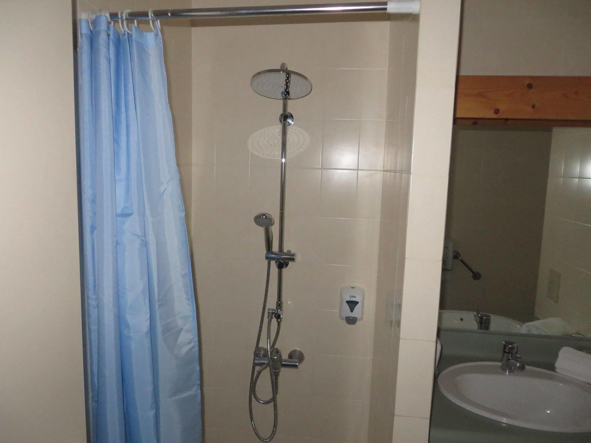 N'Atura Hotel แอร์-ซูร์-ลาดูร์ ภายนอก รูปภาพ